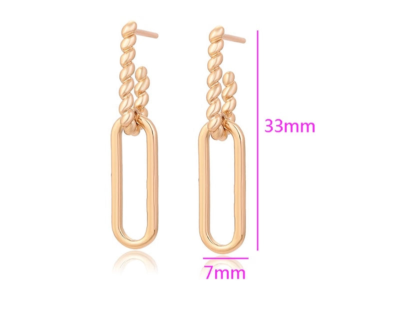 Boucles d’oreilles dorées pendantes