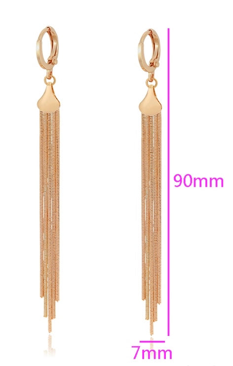 Boucles d’oreilles dorées pendantes